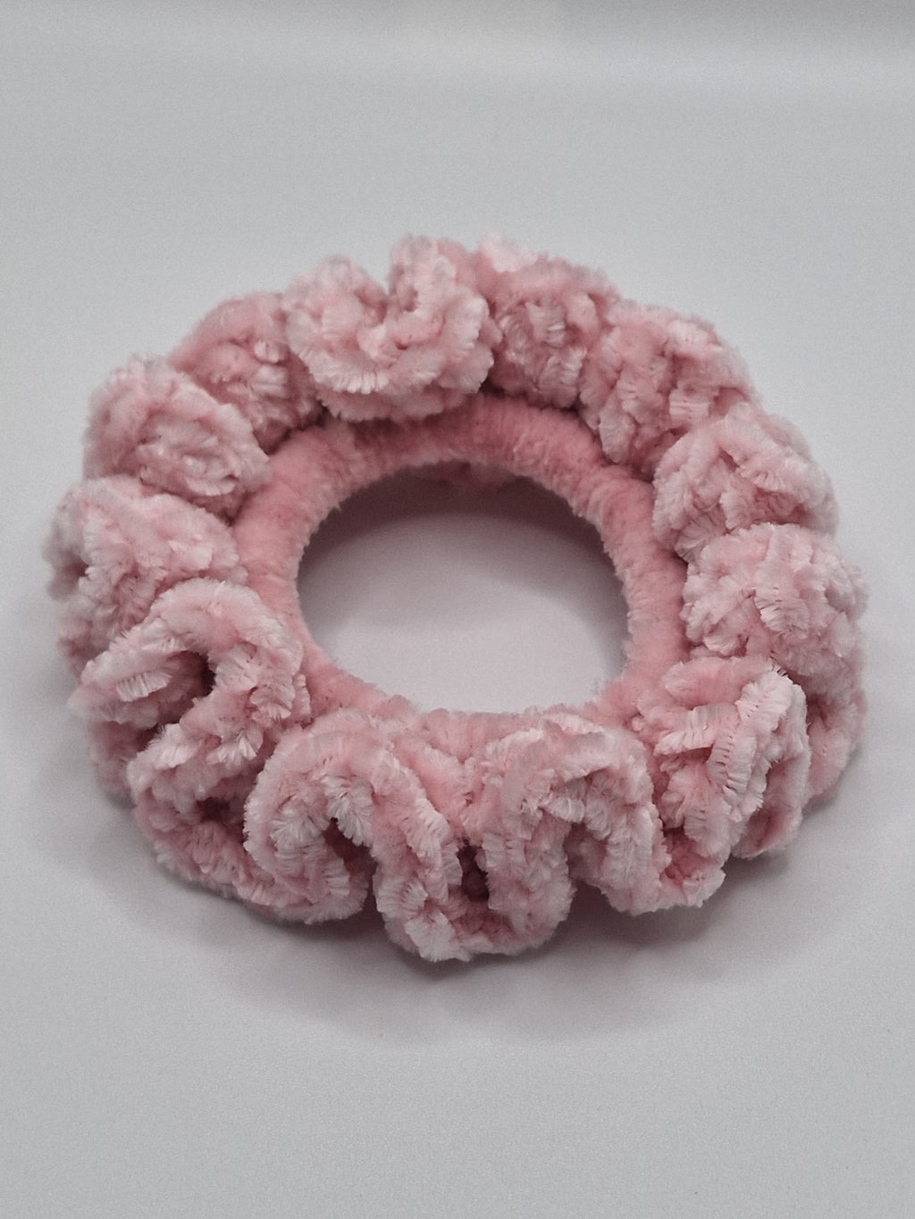 Crochet Velvet Scrunchie: quiet Pink Bernat Baby Velvet Hair Tie