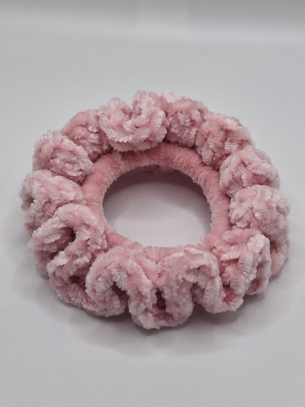 Crochet Velvet Scrunchie: quiet Pink Bernat Baby Velvet Hair Tie