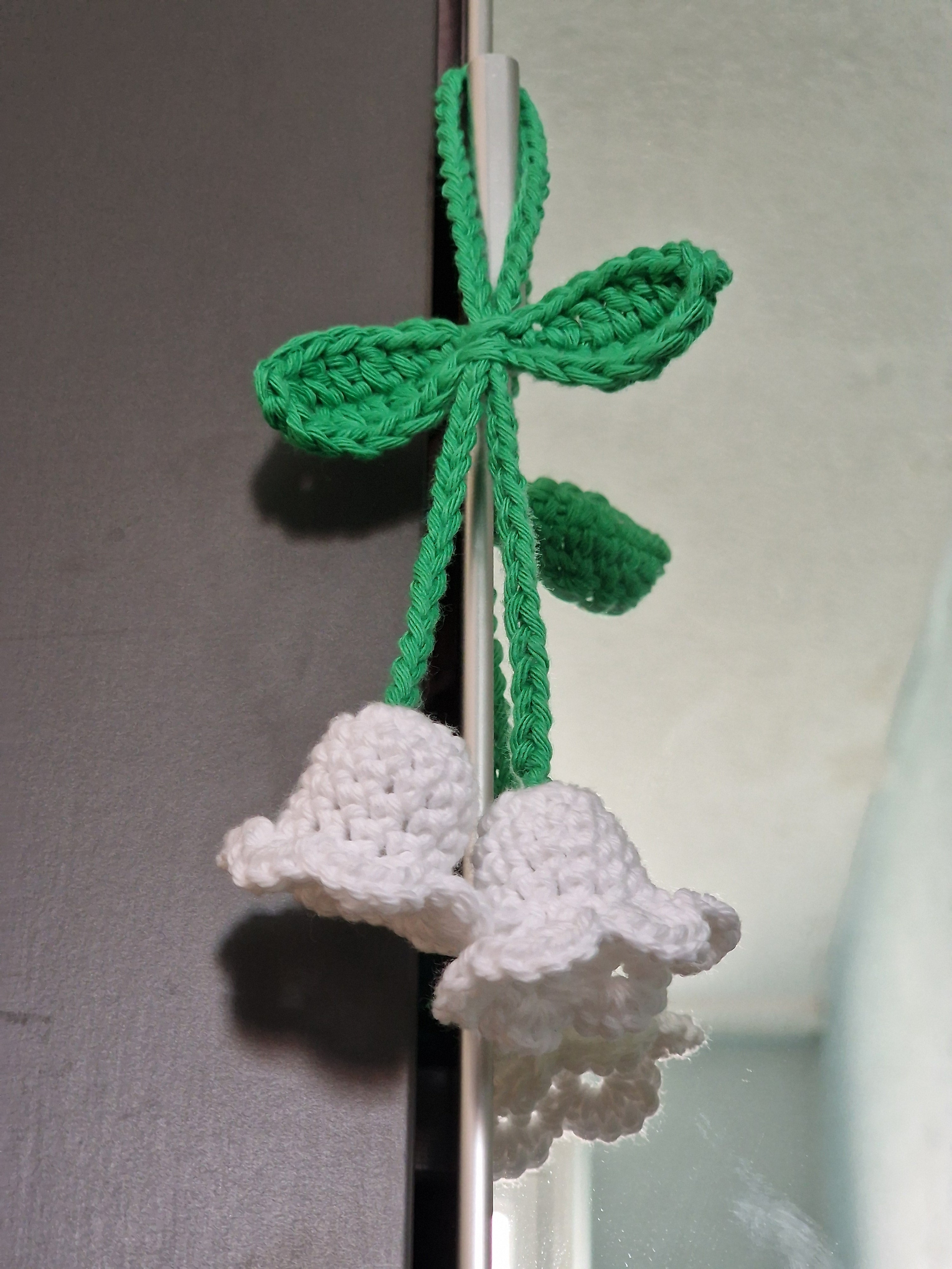 Crochet Lily Car Mirror Charm: Handmade Cotton Hanging Decor