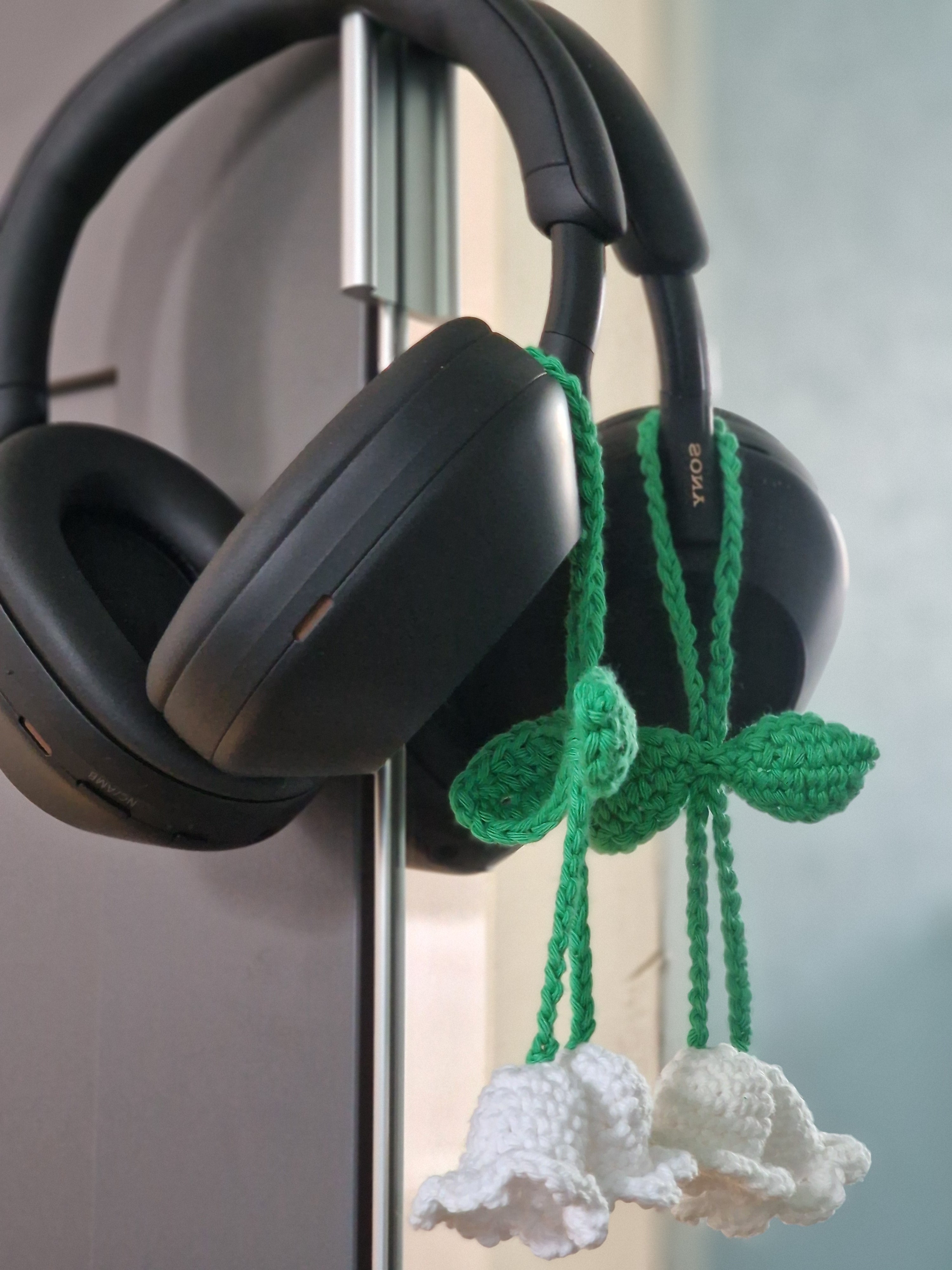Crochet Lily Car Mirror Charm: Handmade Cotton Hanging Decor